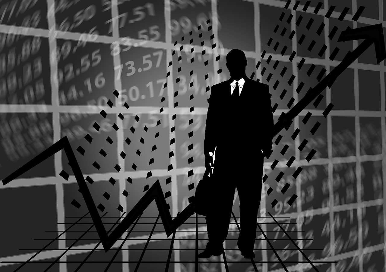 股市雙重現象揭秘，股價下跌與銀行股上漲背后的邏輯解析