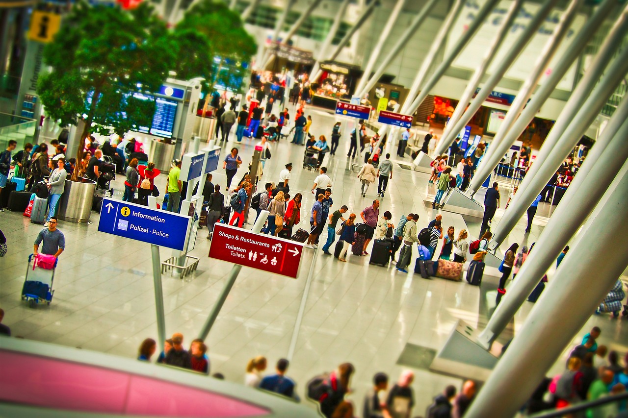 航空旅行流程解析，安檢后是否直接前往登機(jī)口？