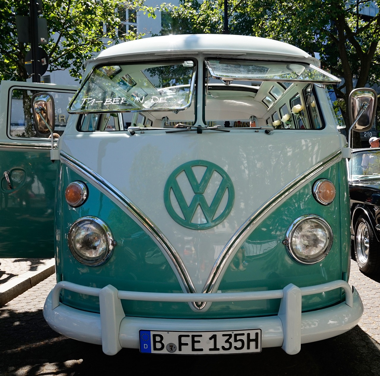 車輛主駕駛位置設(shè)計，左側(cè)還是右側(cè)？全球差異探究